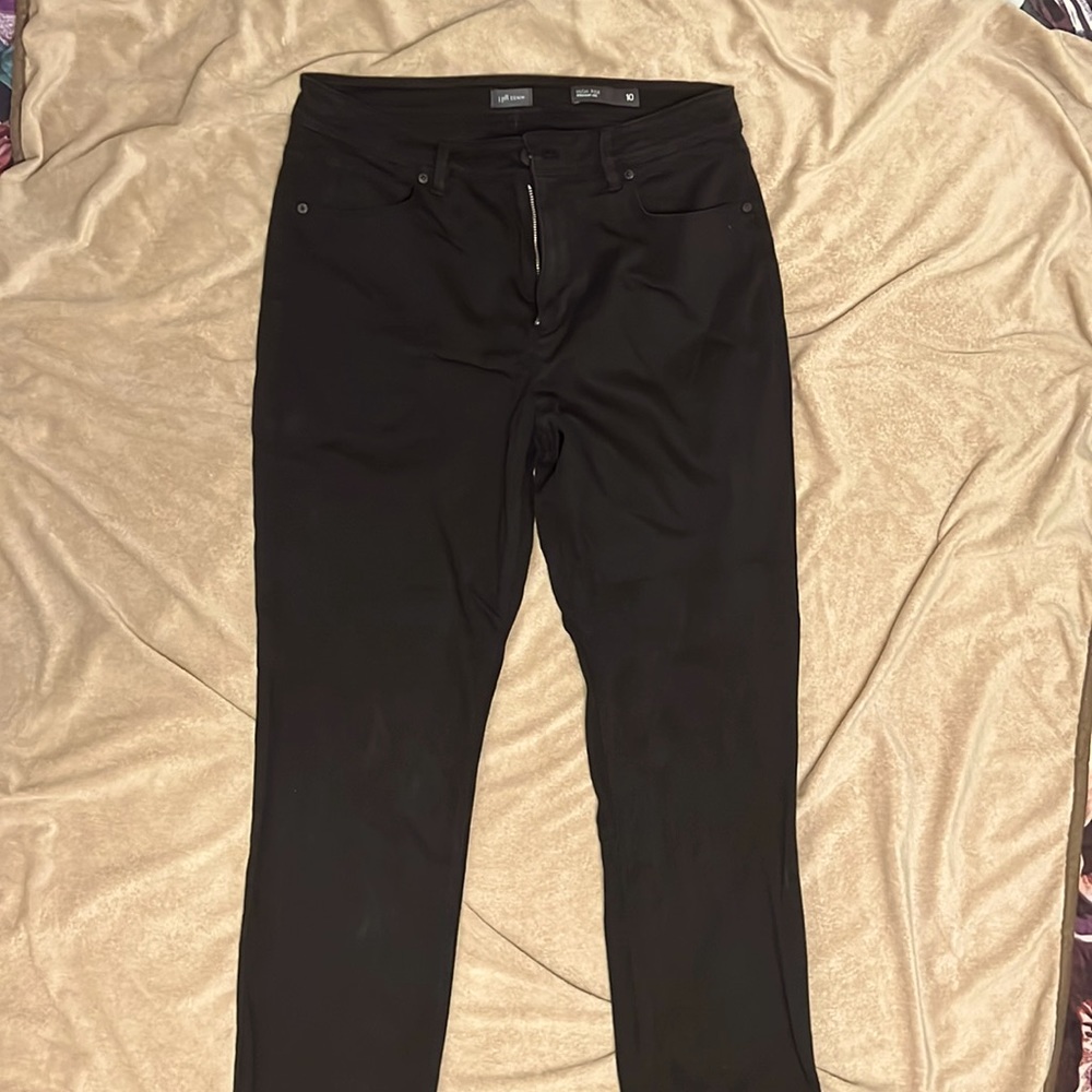 Black Denim High-Rise Straight Leg jeans